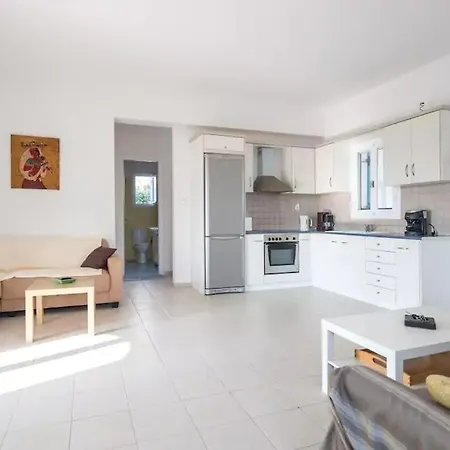 Adorable 3 Bedroom Maisonette In Pounta *