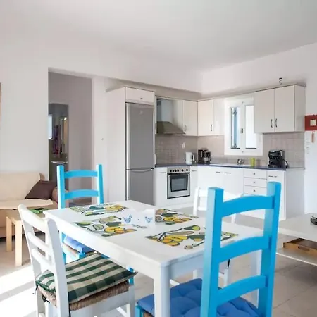 Adorable 3 Bedroom Maisonette In Pounta * Púnda